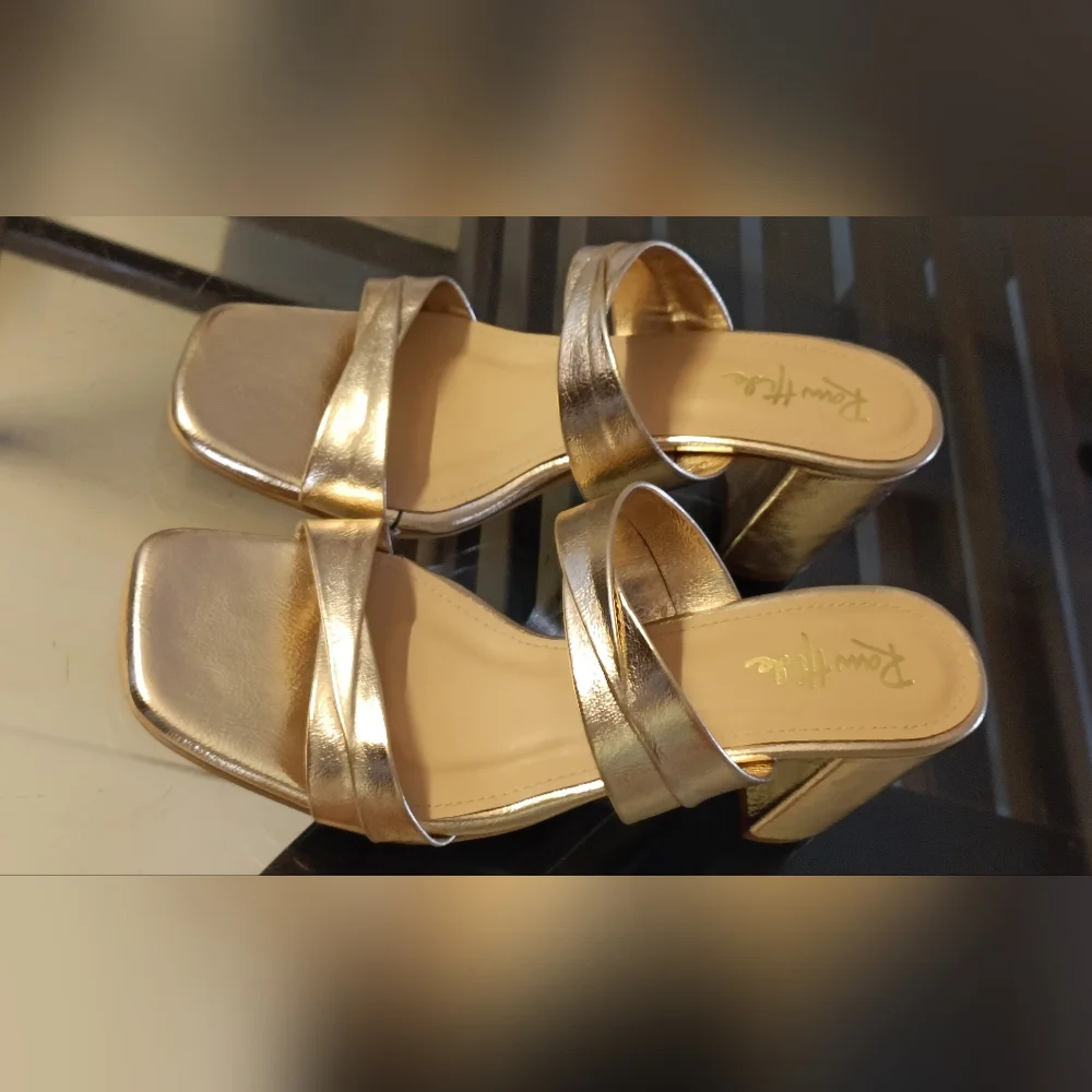 Rawhide Golden Block heel Sandal - Picture 1 of 14